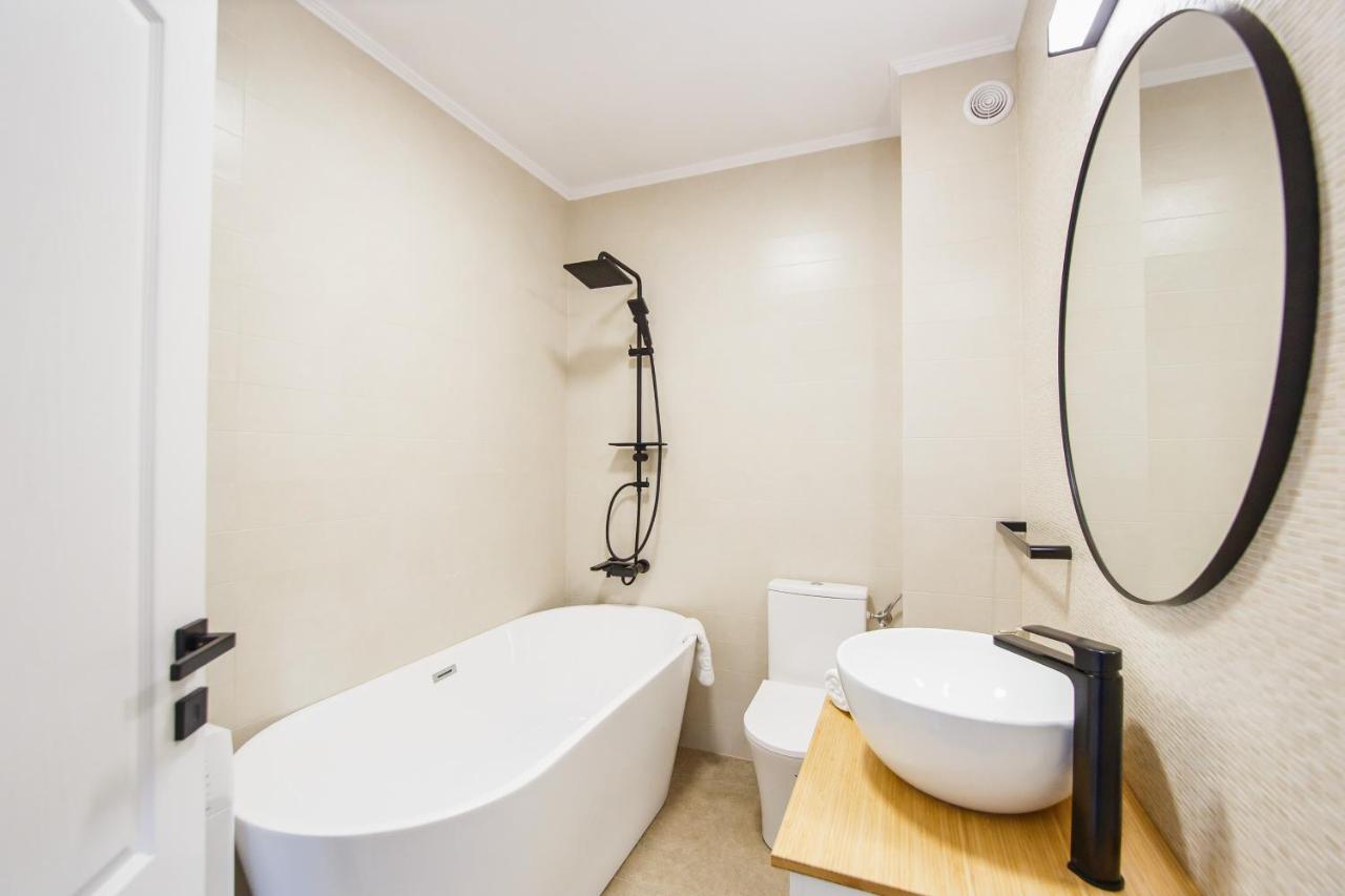 Coquet Central Studio Apartment Oradea Exterior foto