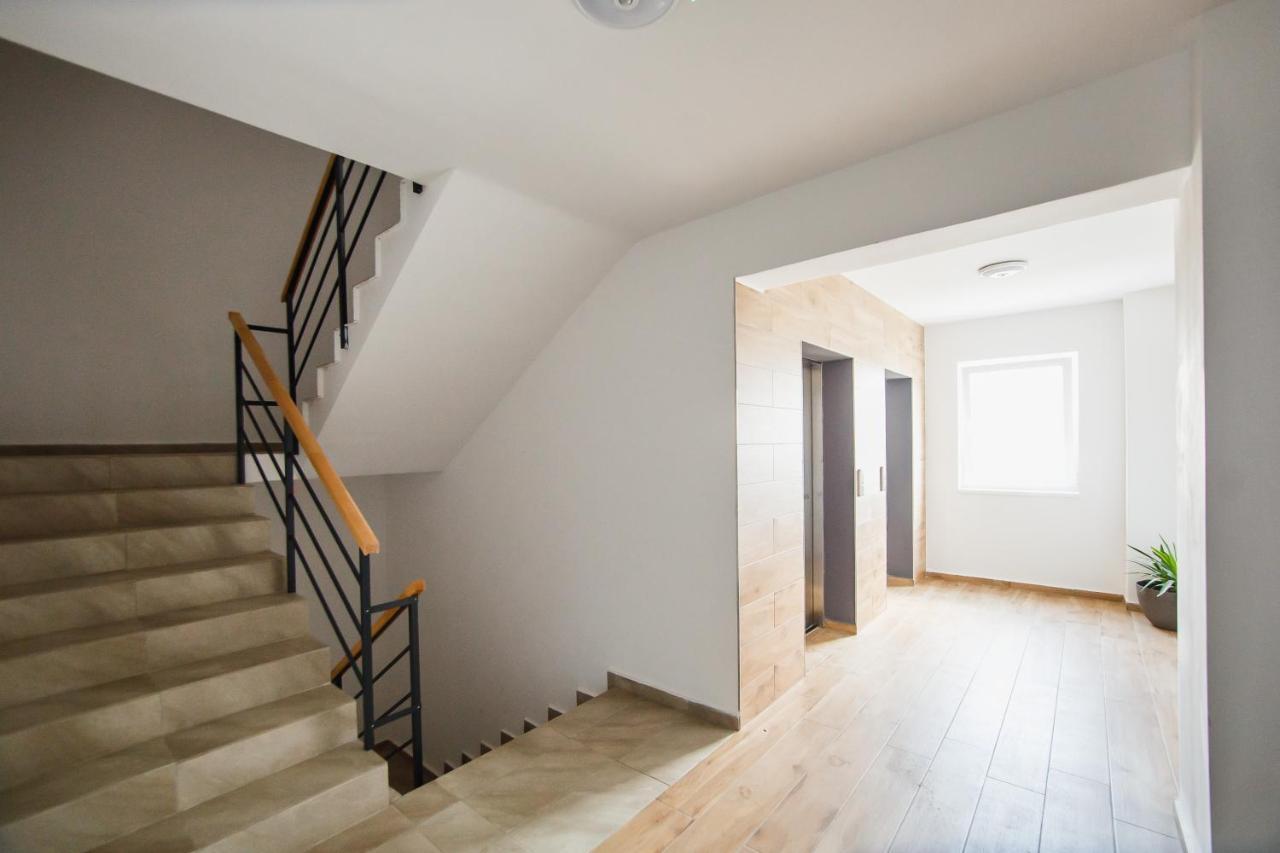 Coquet Central Studio Apartment Oradea Exterior foto