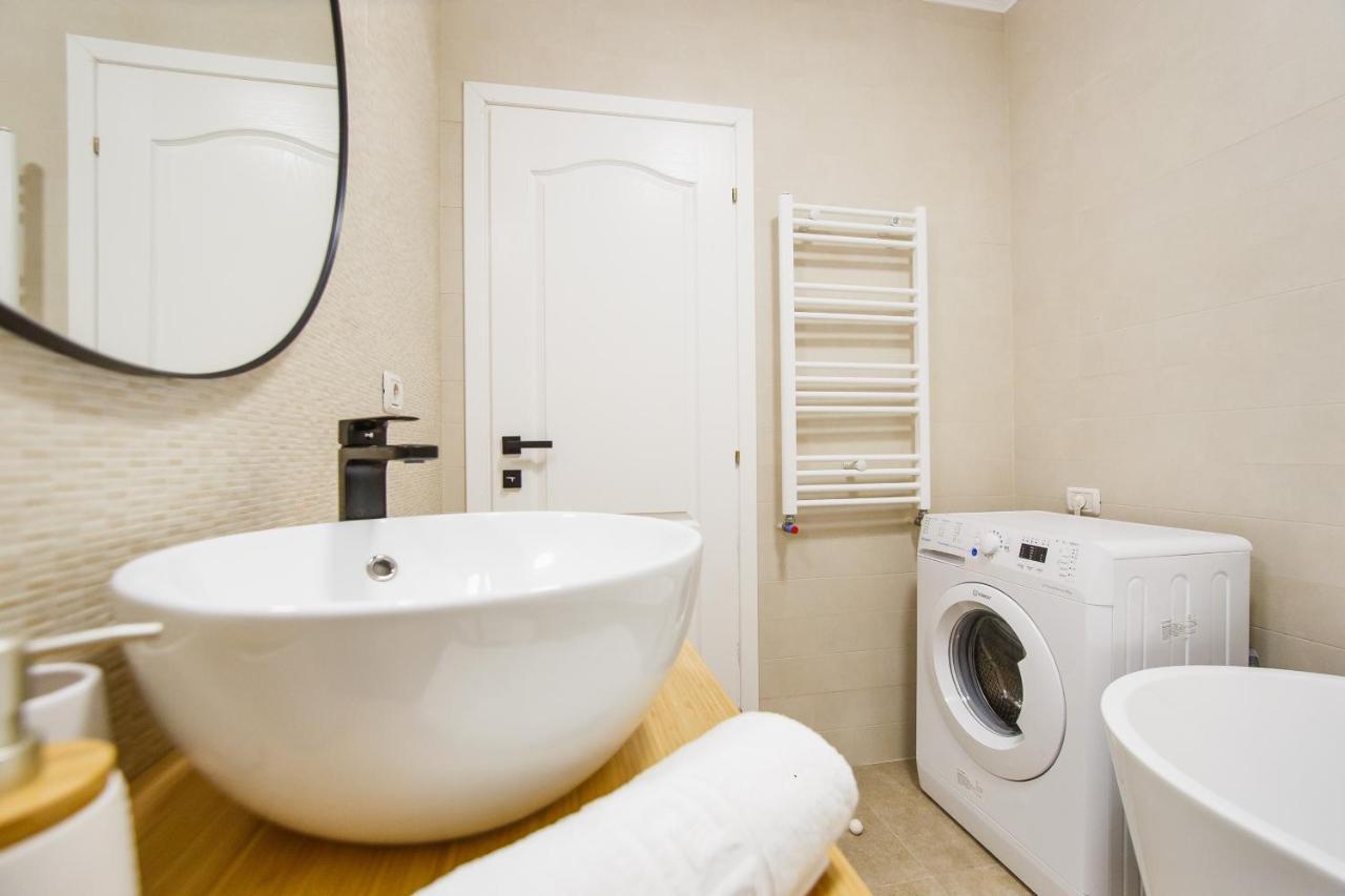 Coquet Central Studio Apartment Oradea Exterior foto